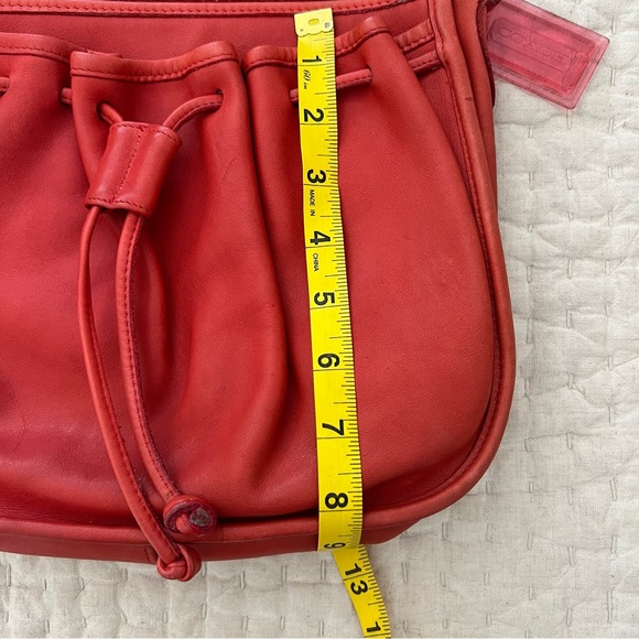 COACH Vintage 1980’s Lightweight Flap Drawstring Bag in Coral Red - RARE - Picture 16 of 16